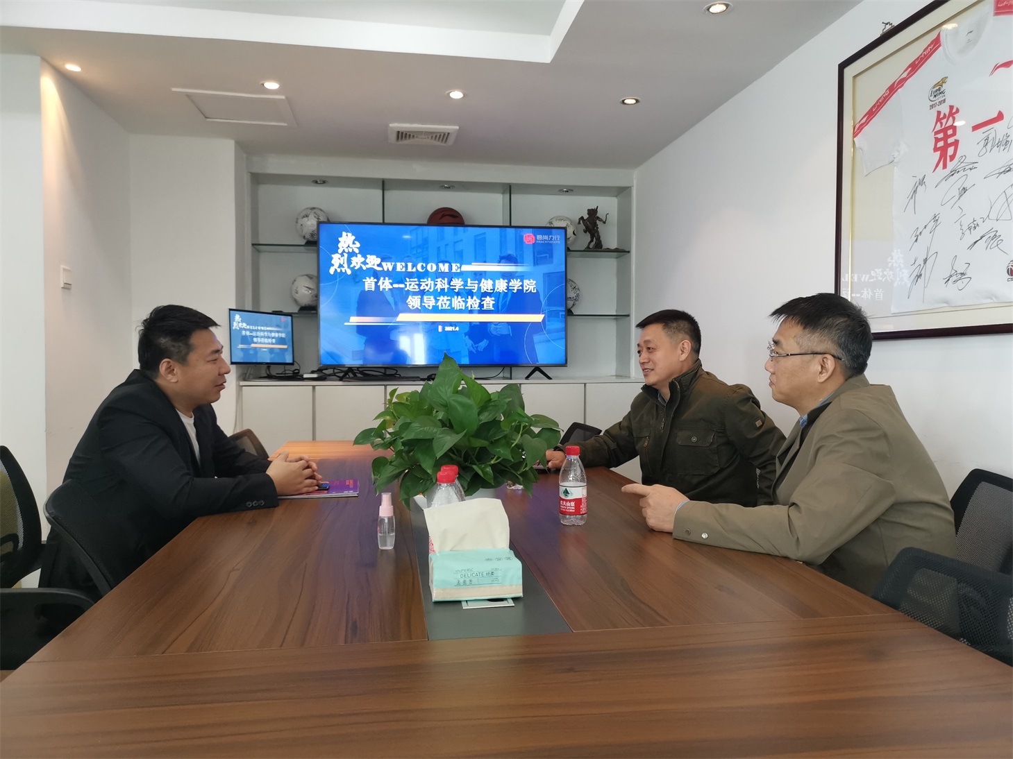 6967db5ed1374c6988b259043c2052e4.jpg 6967db5ed1374c6988b259043c2052e4.jpg