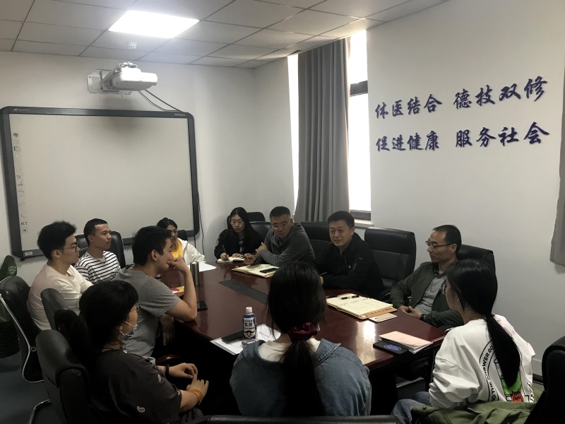 f7b0c2478ffc4995939f447cafc6168c.jpg 6学生座谈会.jpg